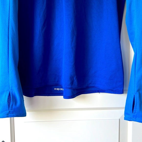 ADIDAS. MEN’S. Small. Climalite. ADIDAS Running. Blue. Two shades. Arm stripes. - Picture 3 of 4